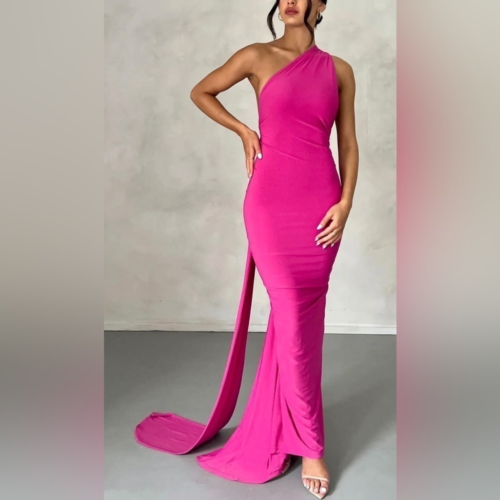 The Unforgettable Pink Elegant Plunging Backline Backless Evening Cocktail Gown - Picture 3 of 15